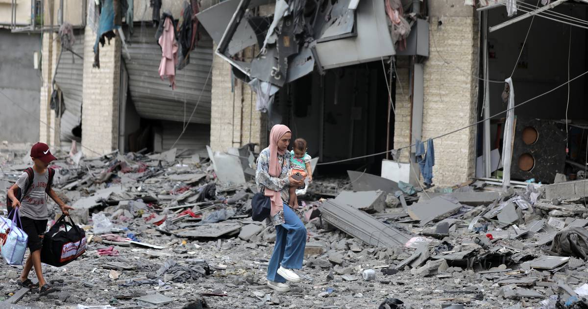 Faixa de Gaza: a vida dentro de um retângulo onde os abrigos são colchões sobre a cabeça