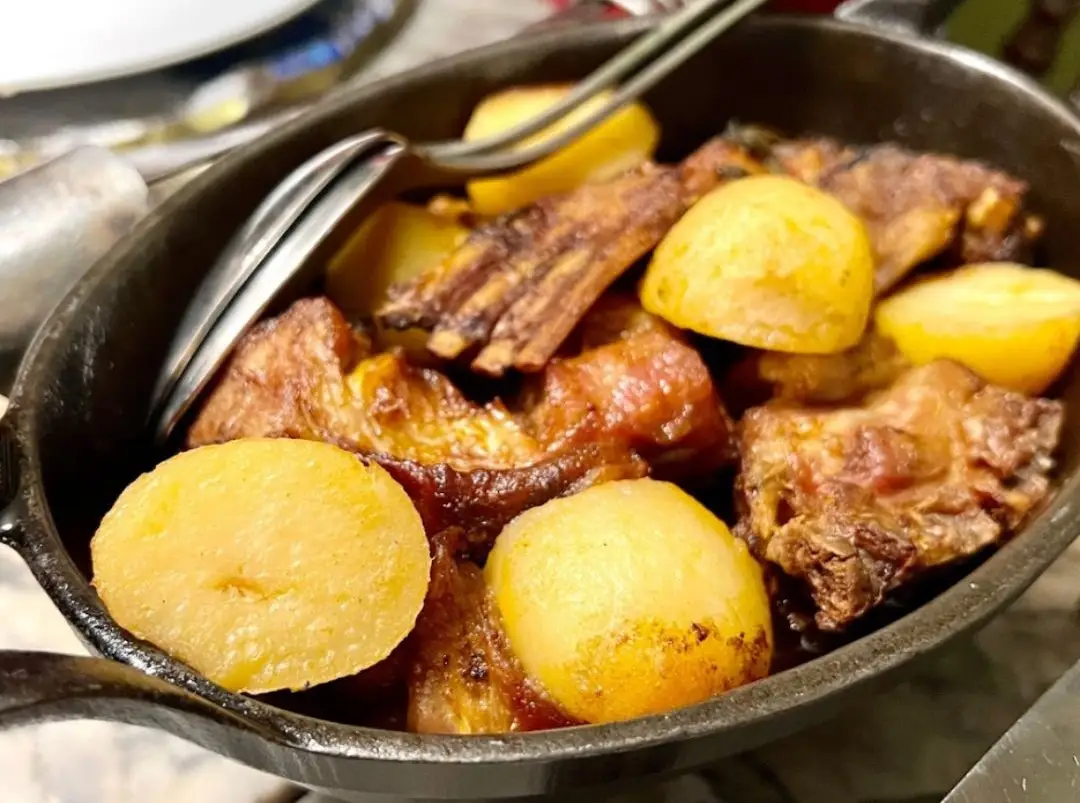 Cabrito no forno no restaurante António Padeiro