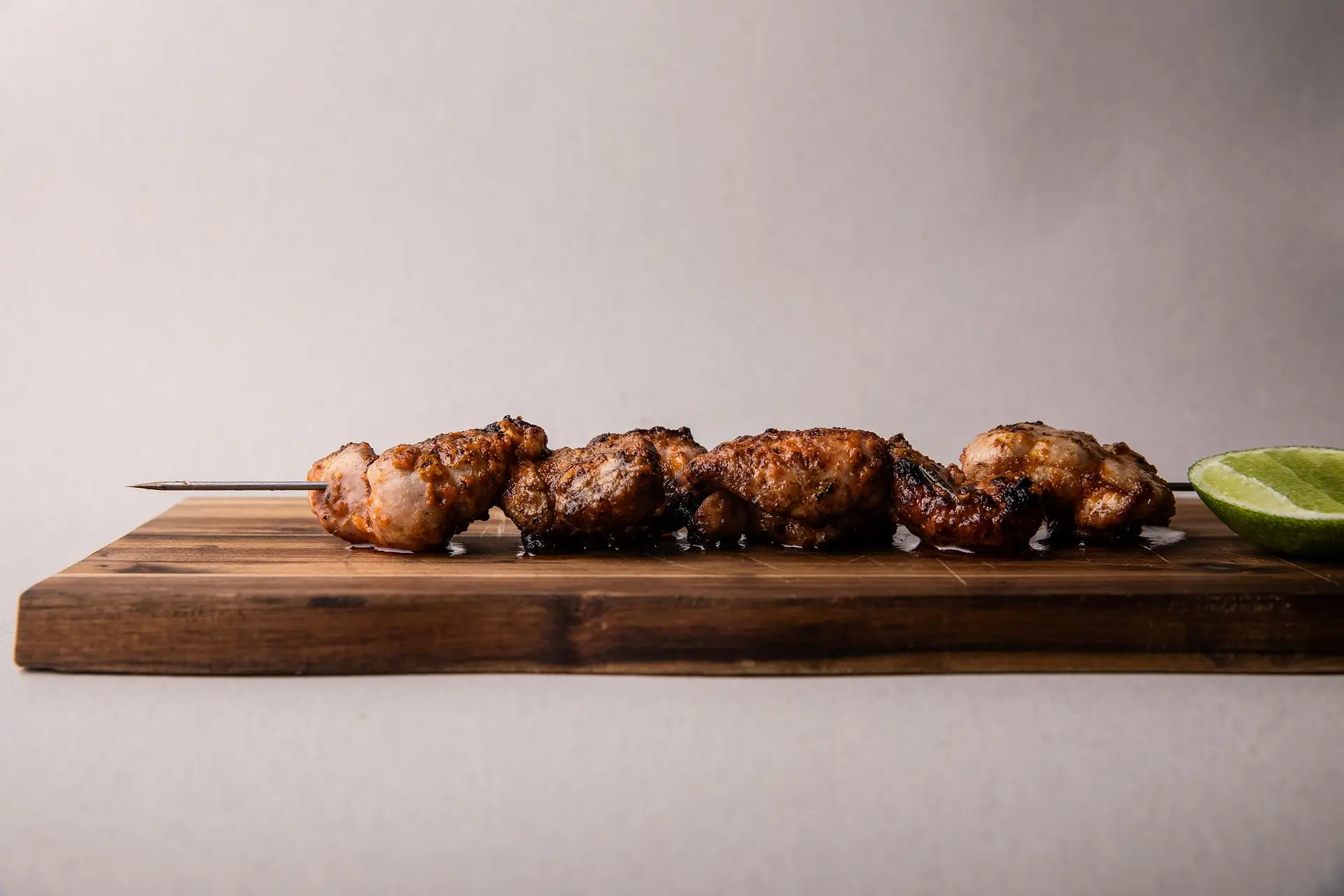 Receita da semana: molejas de borrego grelhadas com kimchi