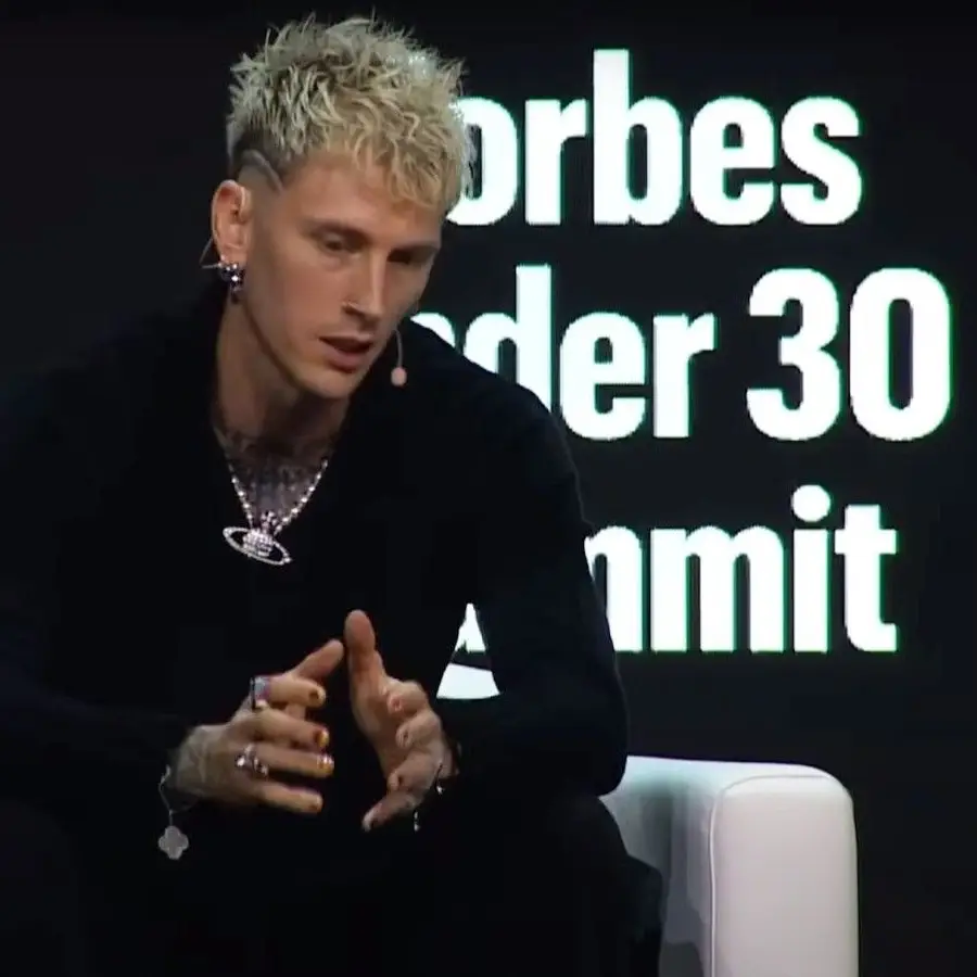 As “lições” de Machine Gun Kelly no NOS Alive: Ele é revivalismo nu-metal,  ele é piscar de olho ao trap, ele é o que se quiser - Expresso