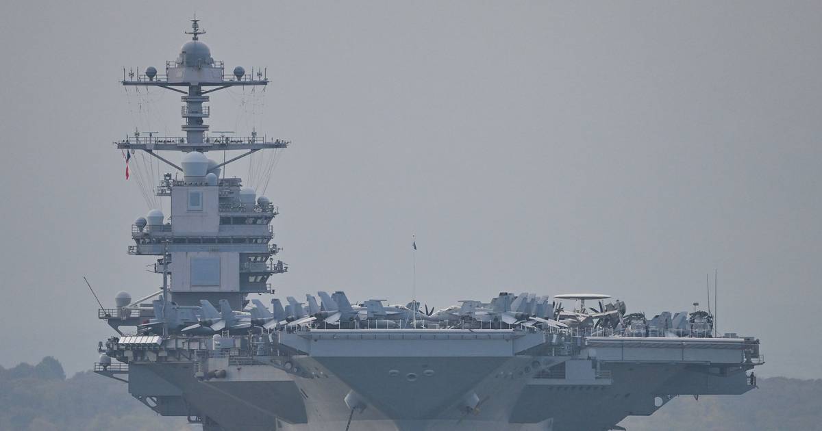 Em plena escalada entre EUA e Venezuela, o maior porta-aviões do mundo chegou às Caraíbas