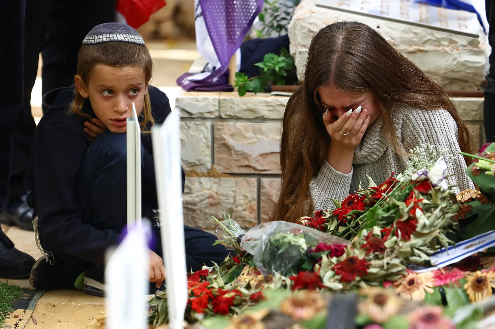 Familiares de militares israelitas mortos em 7 de outubro querem comissão de investigação