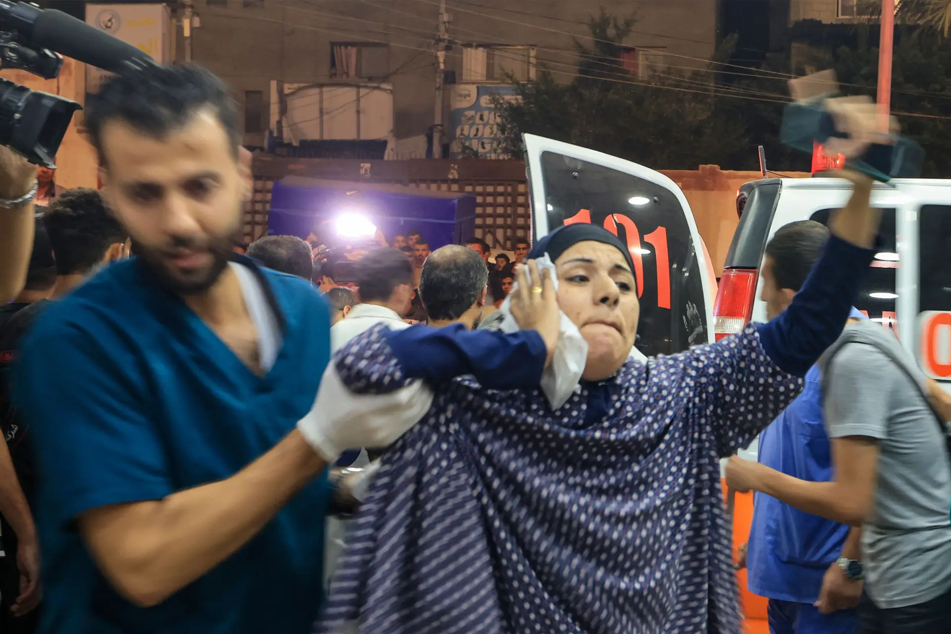 Diversos hospitais da Cidade de Gaza tornaram-se local de refúgio para centenas de pessoas