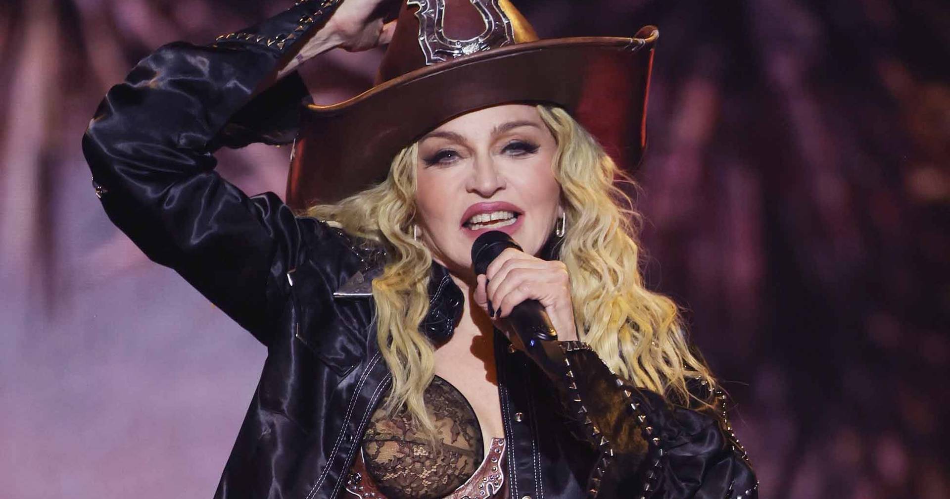 Madonna processada por fãs que têm de acordar cedo no dia a seguir aos concertos