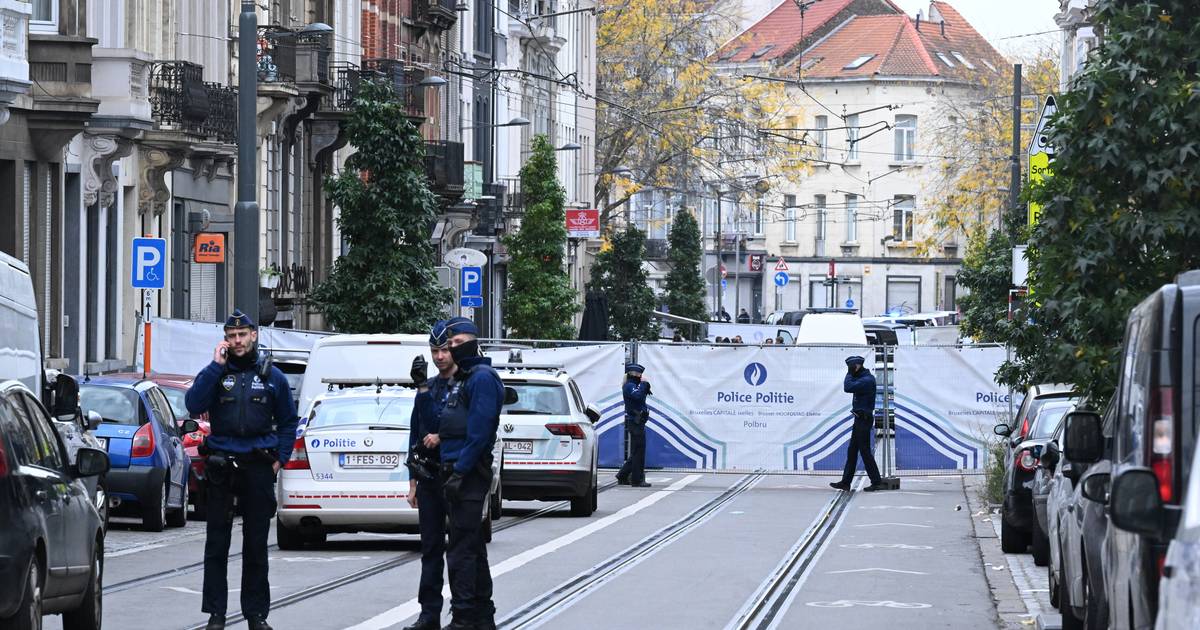 Dois detidos em Paris por suspeitas de ligações a autor de atentado em Bruxelas