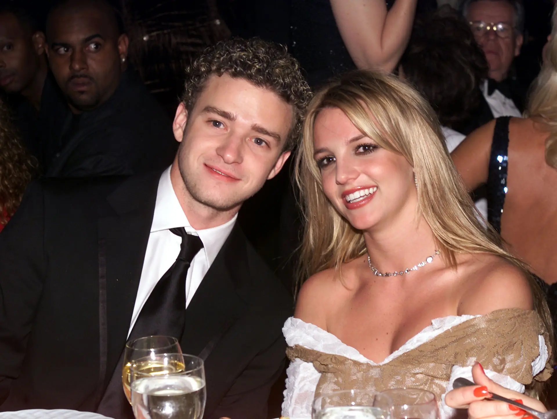 Tudo que já sabemos sobre a biografia de Britney Spears: exploração,  drogas, aborto e namoro com Justin Timberlake