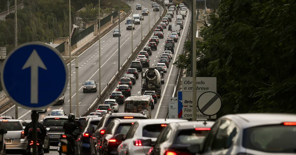 Acidentes aumentam nas estradas portuguesas com mais mortes e feridos