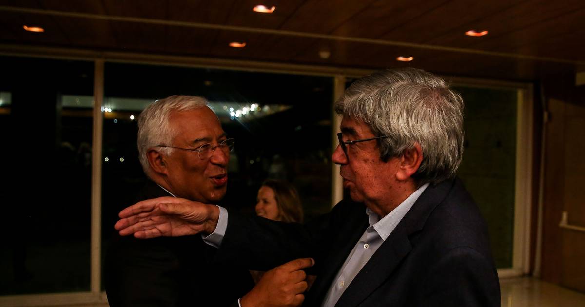 Ferro Rodrigues critica “novo normal” e diz que MP deve “explicação” a Costa, Rui Rio aponta “arrogância desadequada” em democracia