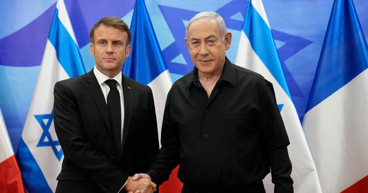 Macron propõe em Israel coligação internacional para combater o Hamas