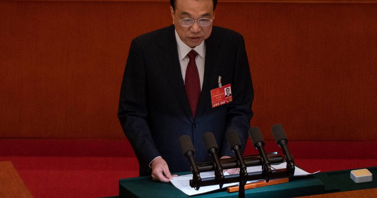 Ex-primeiro-ministro chinês morre de ataque cardíaco