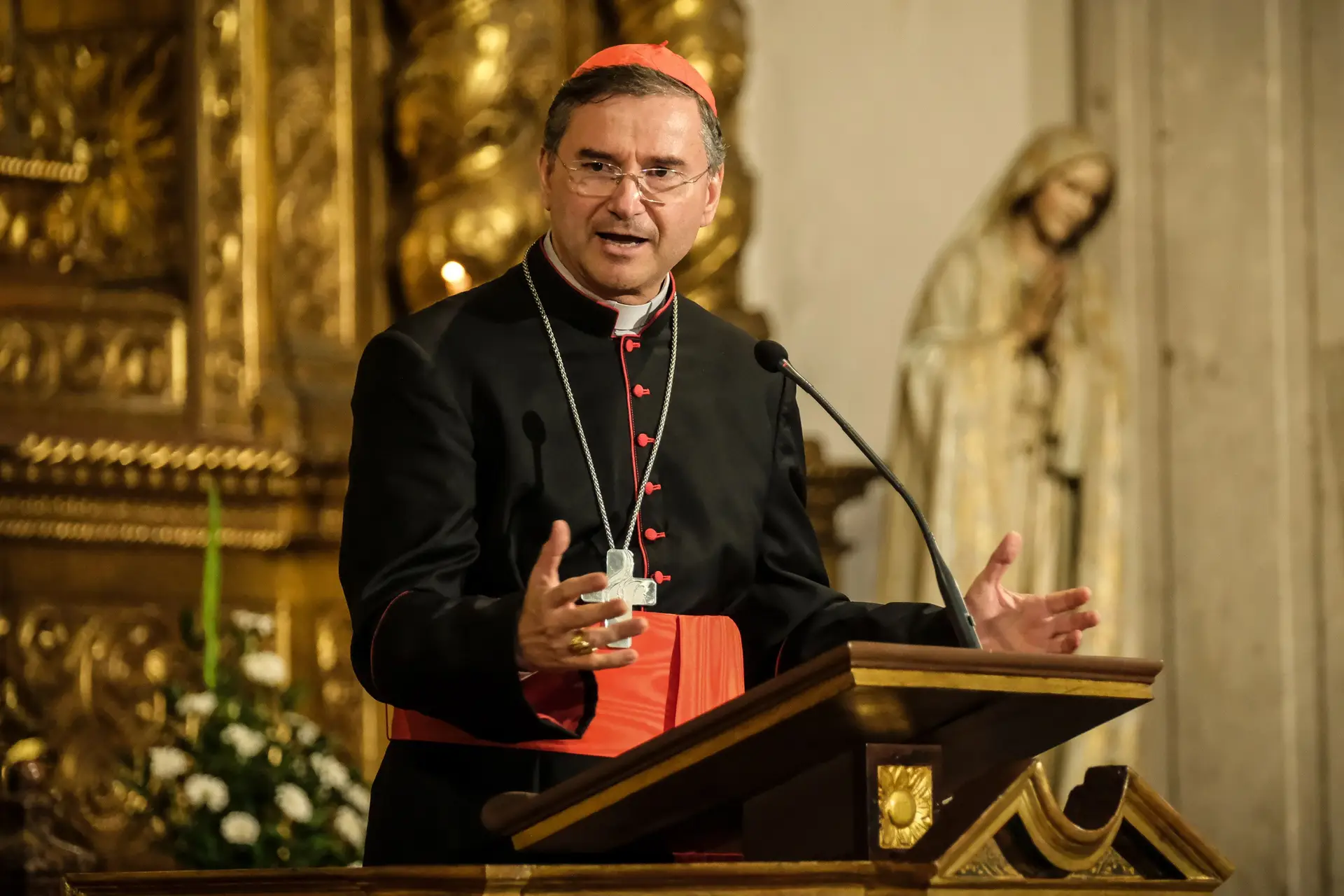 Cardeal Américo Aguiar admite sentir "medo" pelo "peso" de escolher sucessor de Francisco