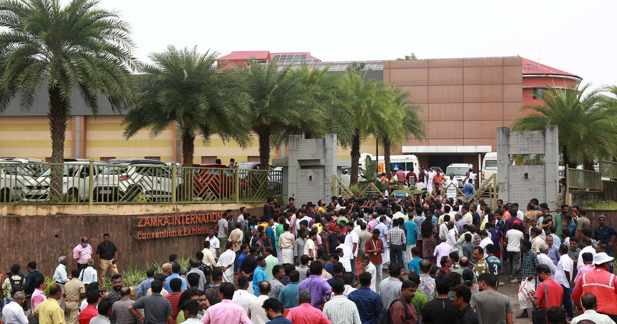 Explosão de engenho em cerimónia cristã na Índia faz 1 morto e 36 feridos