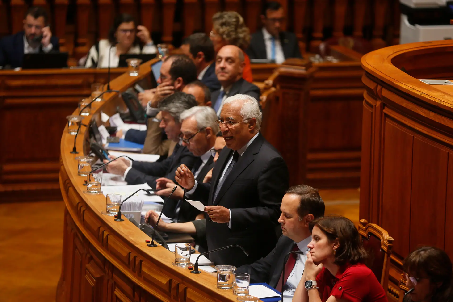 Costa, o anti-direita: a defesa do Orçamento foi feita em antítese ao PSD e… a Passos