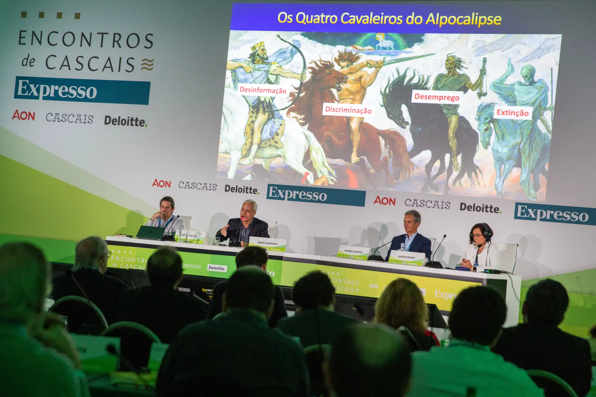 Na discussão, houve quem quisesse desmentir os quatro cavaleiros do AIpocalipse que a Inteligência Artificial pode representar, e quem mostrasse reservas quanto ao futuro, nomeadamente para as democracias