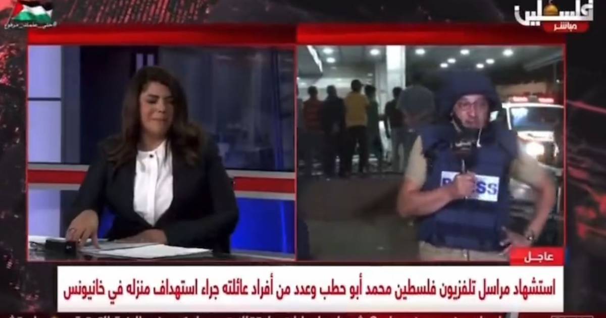 Jornalistas palestinianos emocionam-se ao saber que colega foi morto num bombardeamento em Gaza