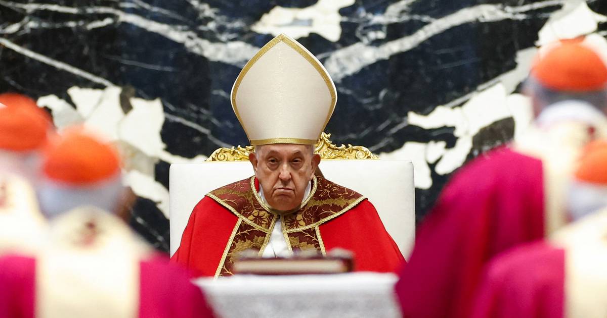 Inimigo Público: Papa aprova bênção para casais do mesmo sexo e Vaticano passa a levar uma cantiga ao Festival da Eurovisão