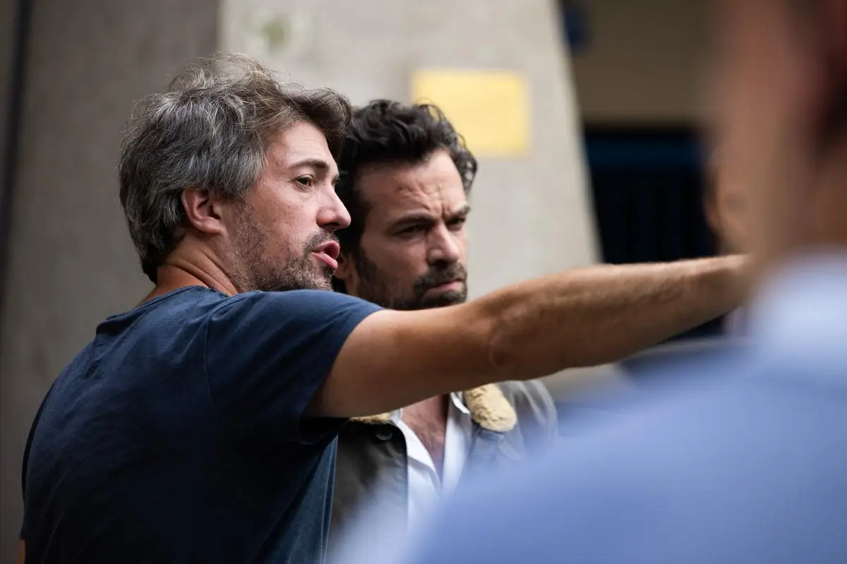 Thomas Cailley e Romain Duris na rodagem de "Reino Animal"