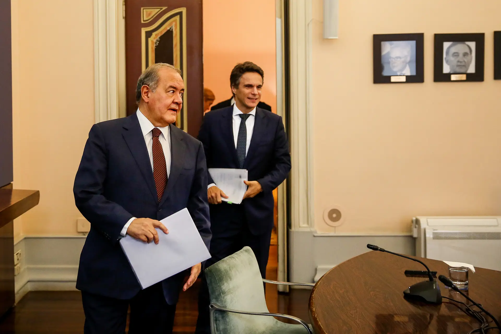 O ministro da Economia, António Costa Silva, e o secretário de Estado das Finanças fizeram o último negócio desta legislatura: a venda da Efacec