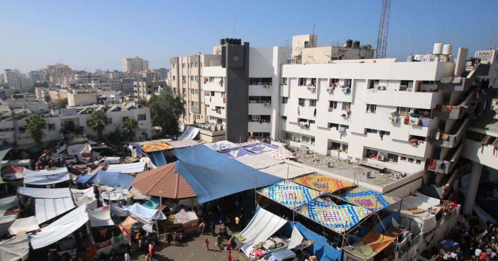 Maioria dos médicos e doentes do hospital al-Shifa abandonou o local depois de Israel ter dado uma hora para evacuação