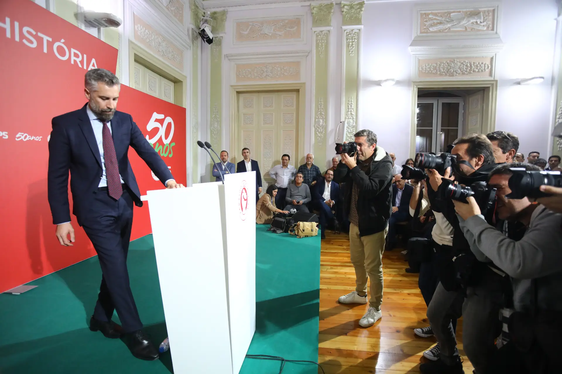 As imagens da apresentação da candidatura de Pedro Nuno: "O que está em causa é quem está em melhores condições de unir o partido"