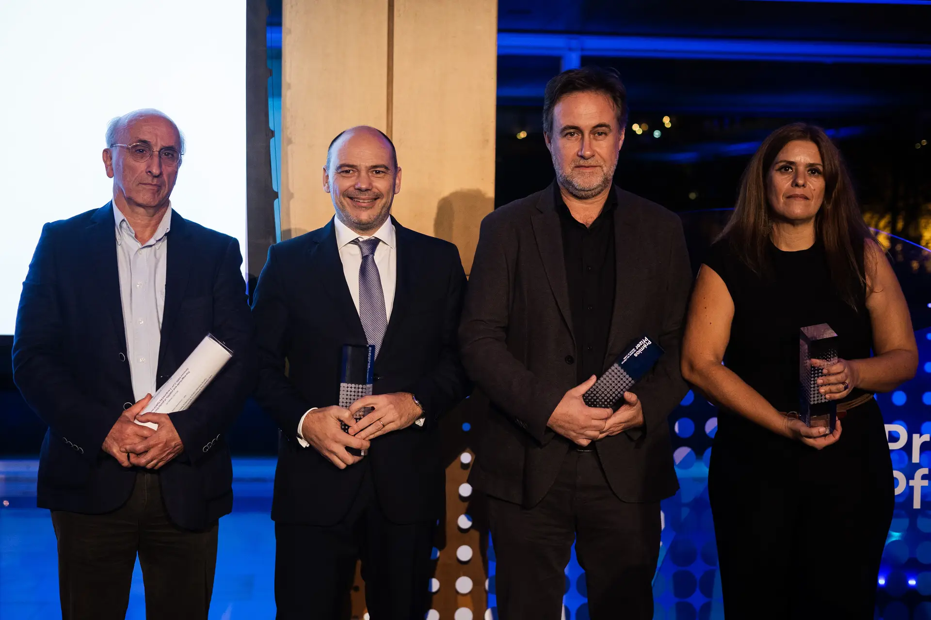 Manuel Carmo Gomes e Luís Graça (à esq.) e Nuno Empadinhas e Sandra Morais Cardoso (à dir.) foram os grandes vencedores dos Prémios Pfizer 2023