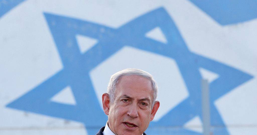 Netanyahu cercado por críticas, um novo porto de ajuda em Gaza e os irredutíveis portuenses: o dia 213 em guerra