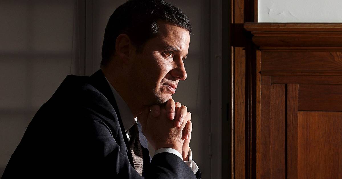 João Galamba qualifica-se como "vergonhoso" Decisão da APA de rejeitar o projeto de leilão solar de 2022