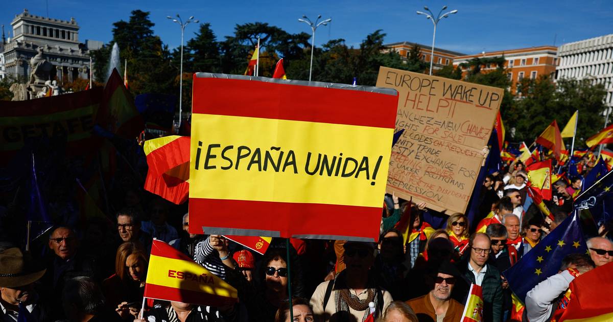 Jovens lideram protesto em Madrid pelo direito à habitação e contra a subida dos preços