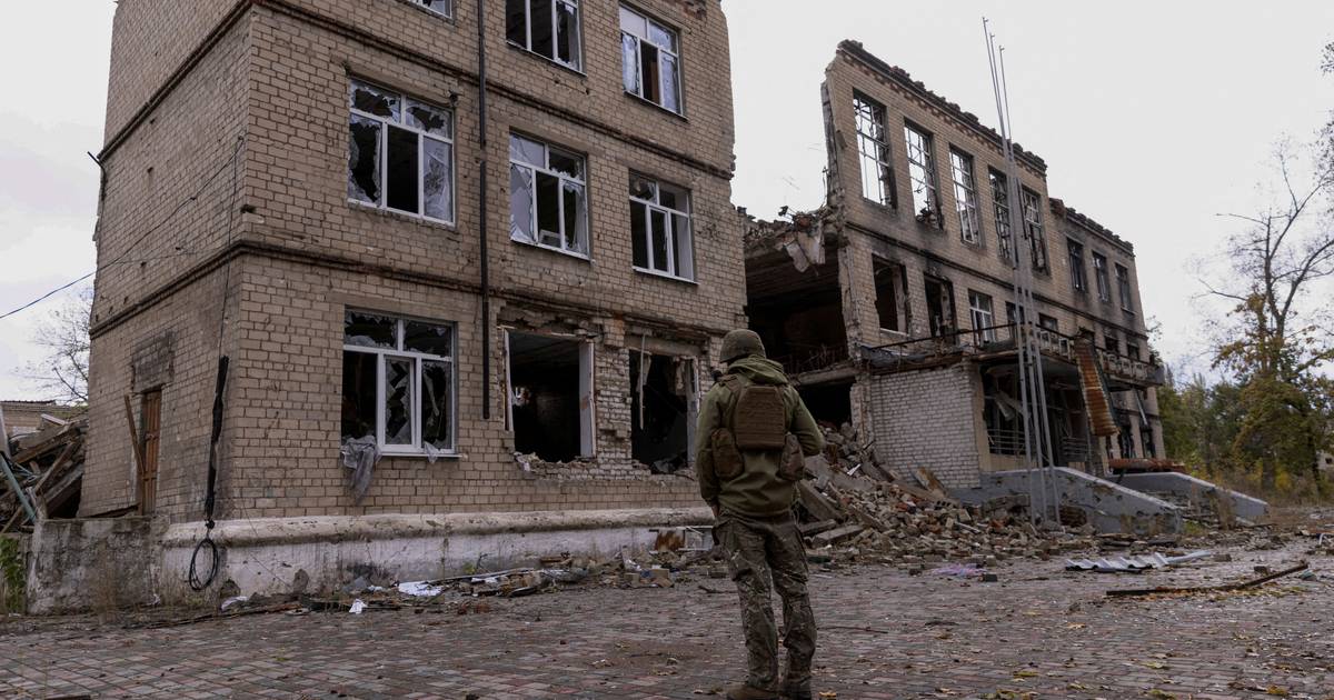 Kiev novamente sob ataque em bombardeamento com drone, Ucrânia reivindica avanços na margem esquerda do Dniepre