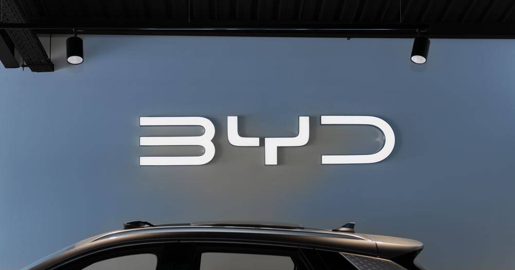BYD anuncia recorde de vendas em outubro com mais de 300.000 automóveis vendidos