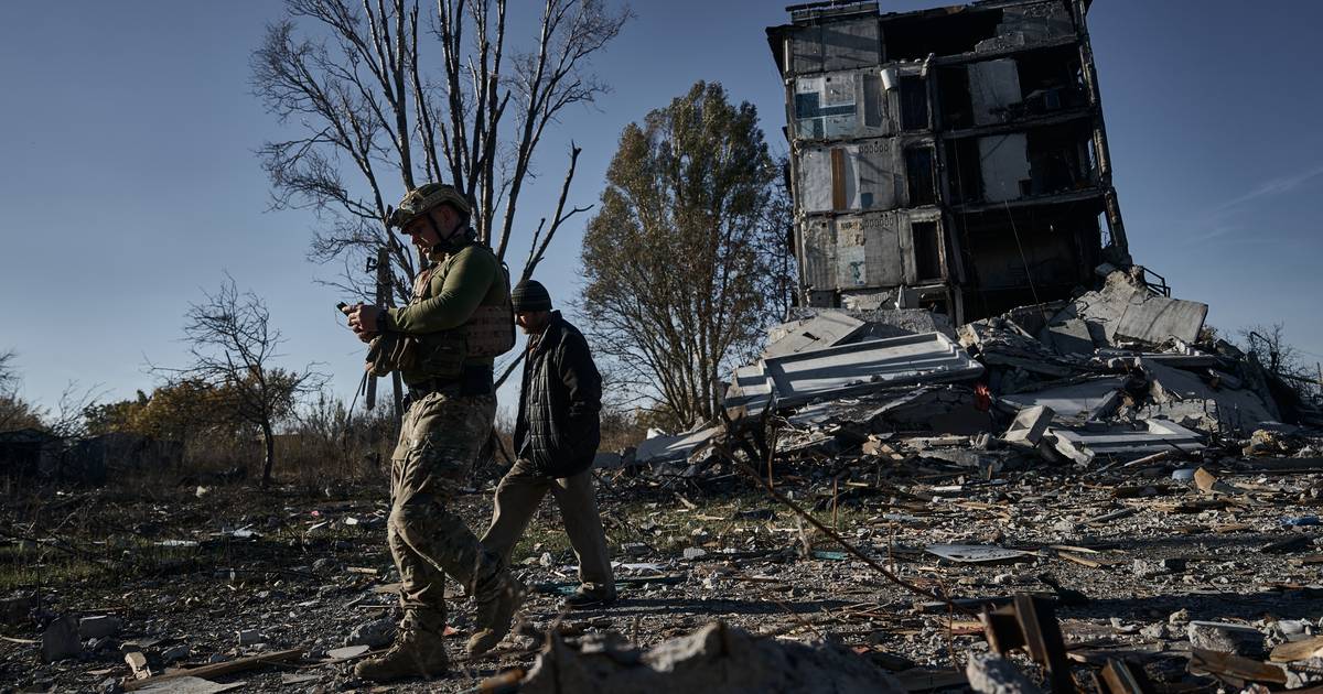 Rússia está a reduzir pressão em Avdiivka, garante Ucrânia; Kiev e Moscovo reclamam destruição de drones