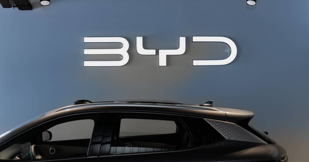BYD deve ultrapassar Tesla nas vendas mundiais de veículos elétricos em 2025