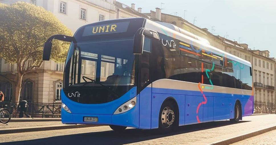 Polícia investiga atos de vandalismo que paralisaram 26 autocarros da Unir, diz presidente da Área Metropolitana do Porto