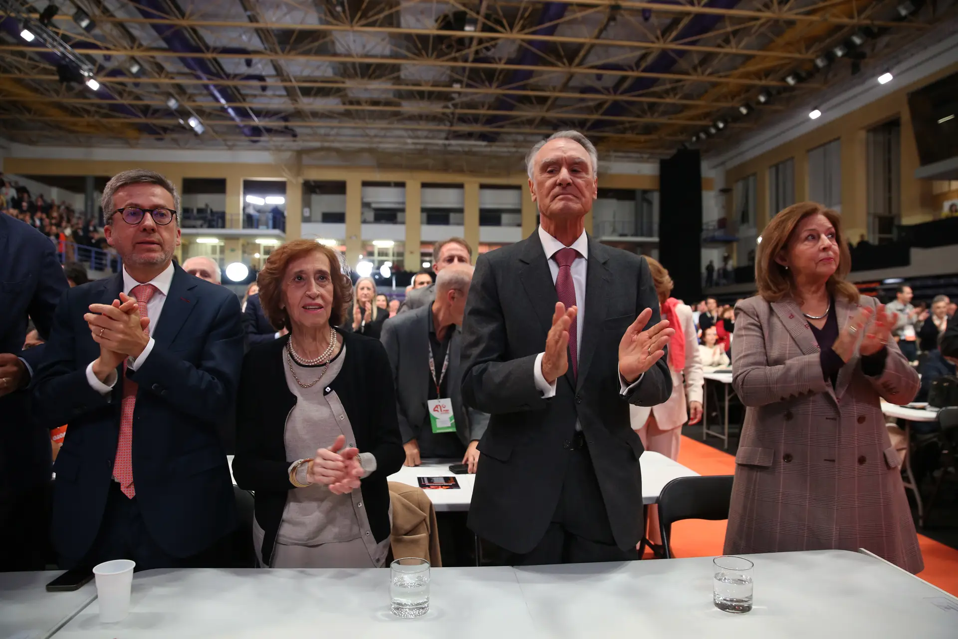Cavaco Silva, ladeado por Carlos Moedas, Manuela Ferreira Leite e Leonor Beleza