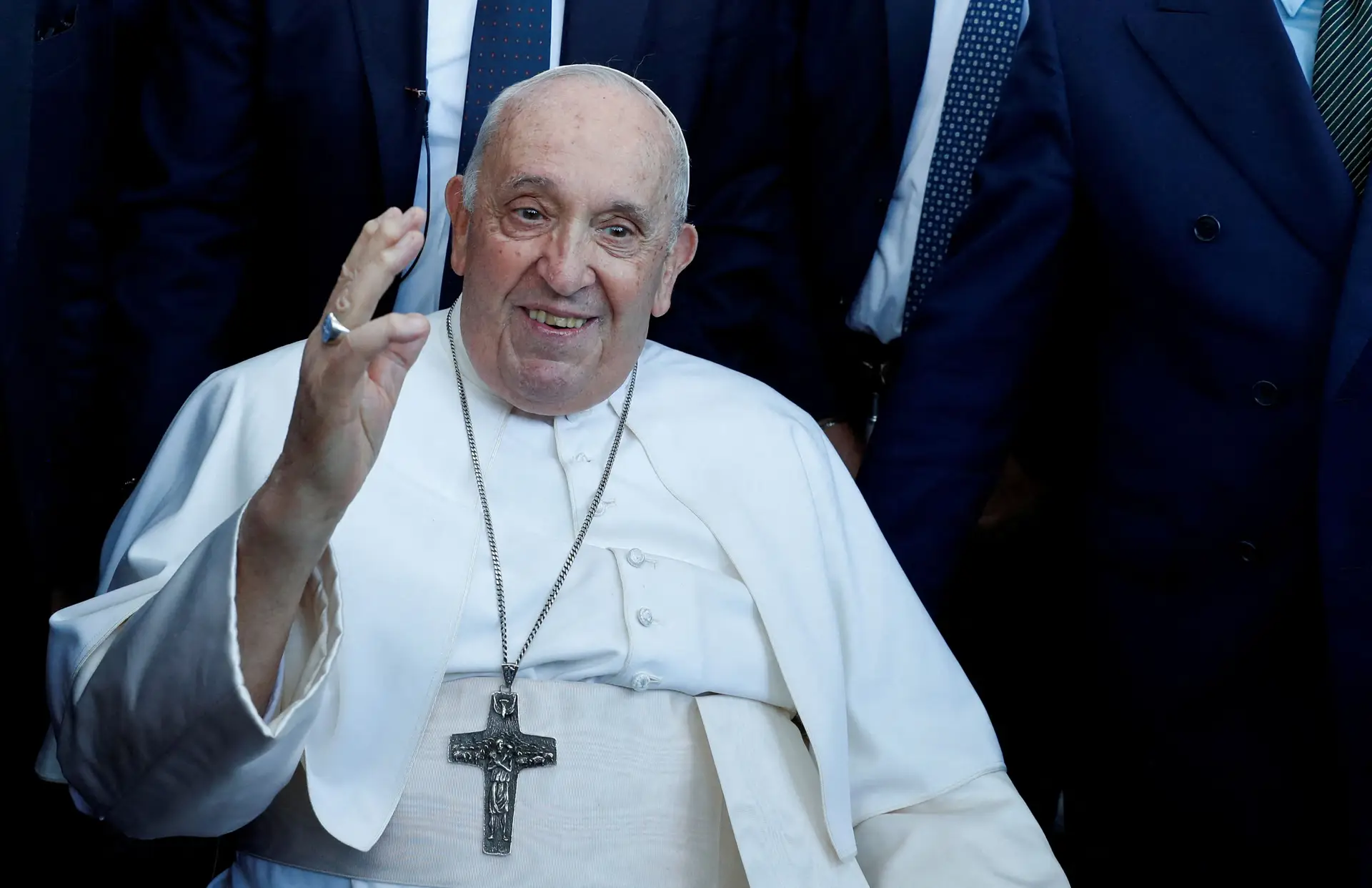 Papa Francisco lança um desafio (gigante) na cimeira do clima: “acabar com a fome” usando o dinheiro gasto em armamento