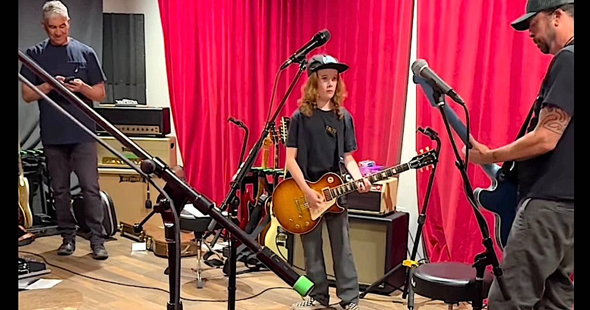 Foo Fighters tocam ‘Everlong’ com filho de 12 anos de Scott Ian, dos Anthrax