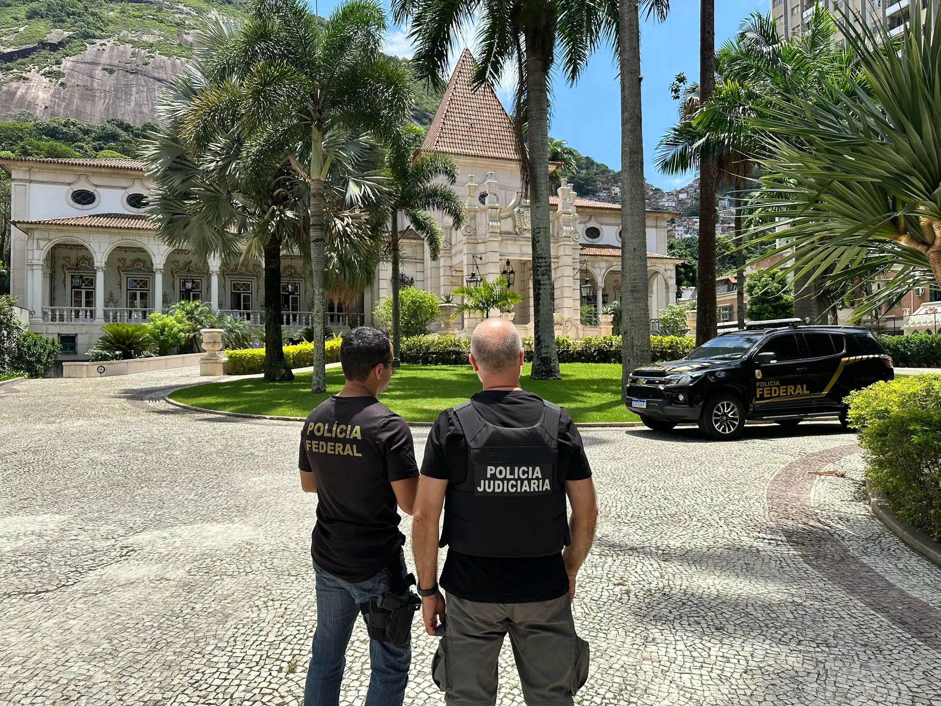 Buscas da PJ e da Polícia Federal no consulado de Portugal no Rio de Janeiro