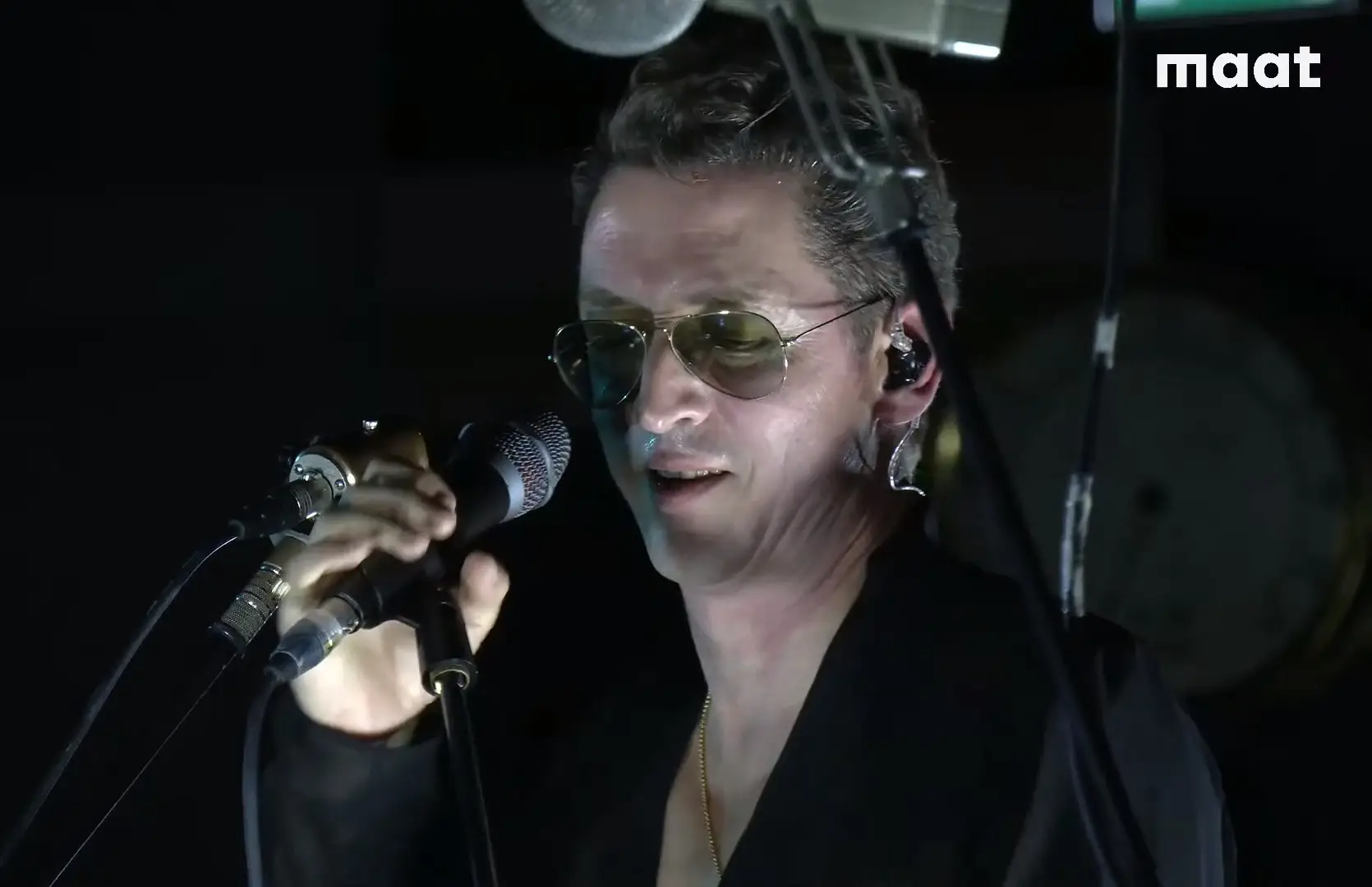 Legendary Tigerman apresentou “Everyone – Uma Tarde no Museu” ao vivo no MAAT: veja a atuação completa