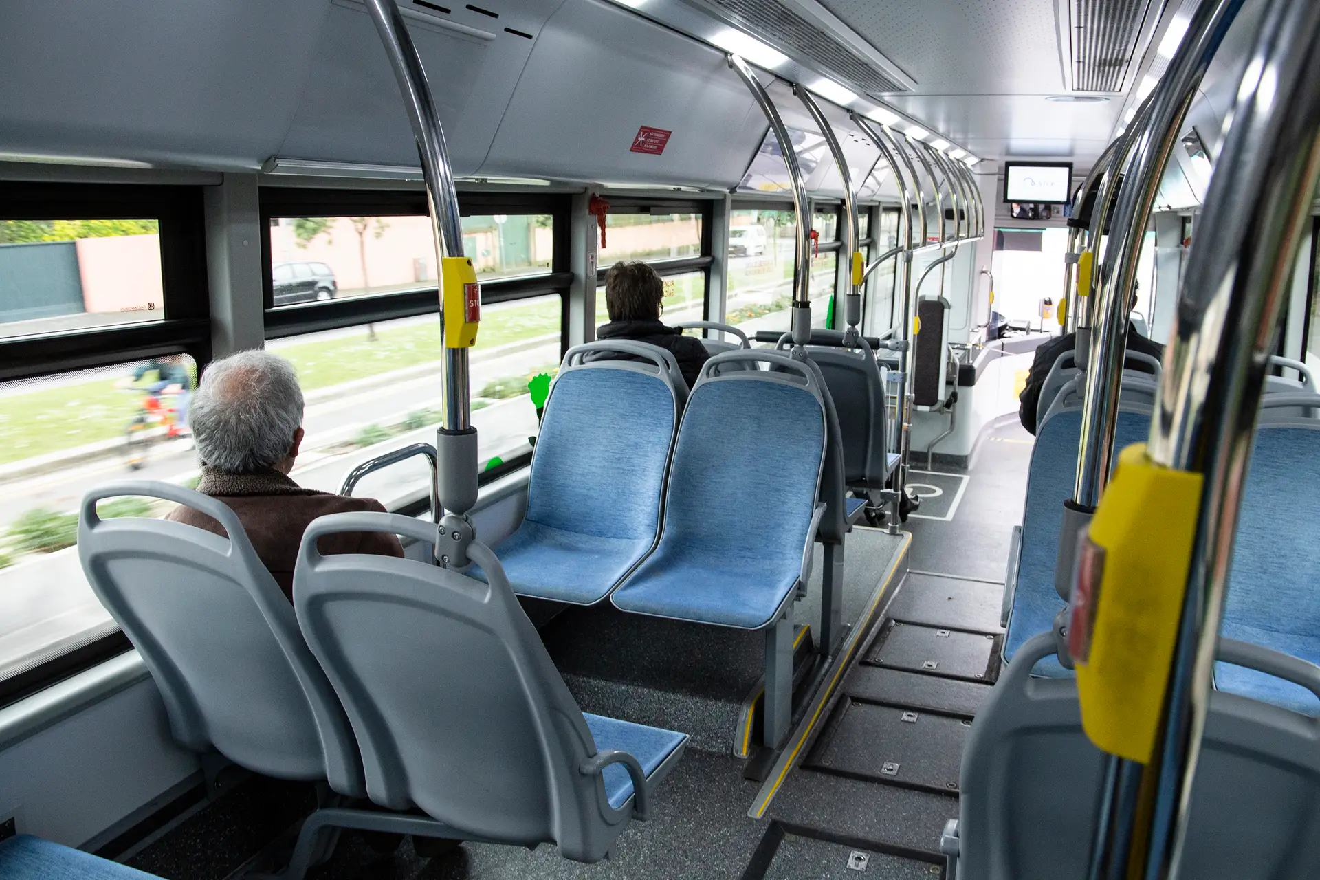 Utilizadores queixam-se de falhas nos novos autocarros do Grande