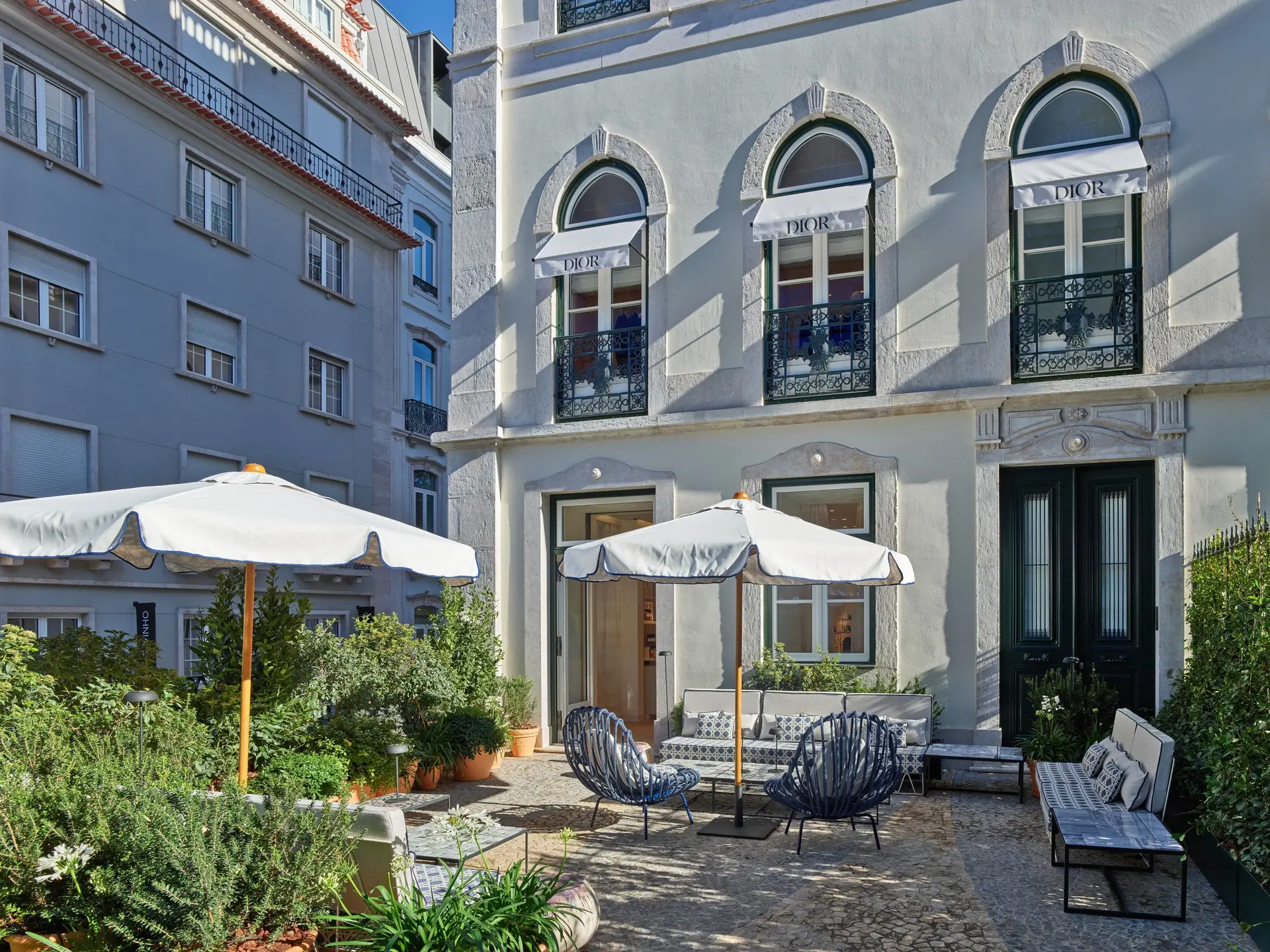 A nova loja inclui um jardim num terraço virado para a Praça da Alegria