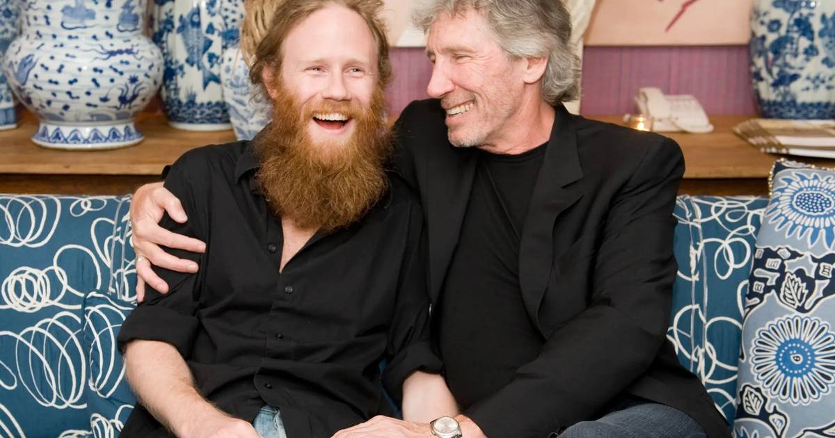 Roger Waters despediu o seu próprio filho. Harry decidiu juntar-se a uma banda de tributo aos Pink Floyd