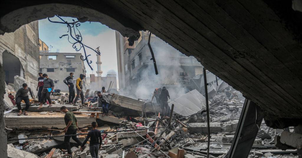 Cessar-fogo provisório, libertação de reféns e ajuda humanitária a Gaza: o que está em causa nas negociações de tréguas no Egito