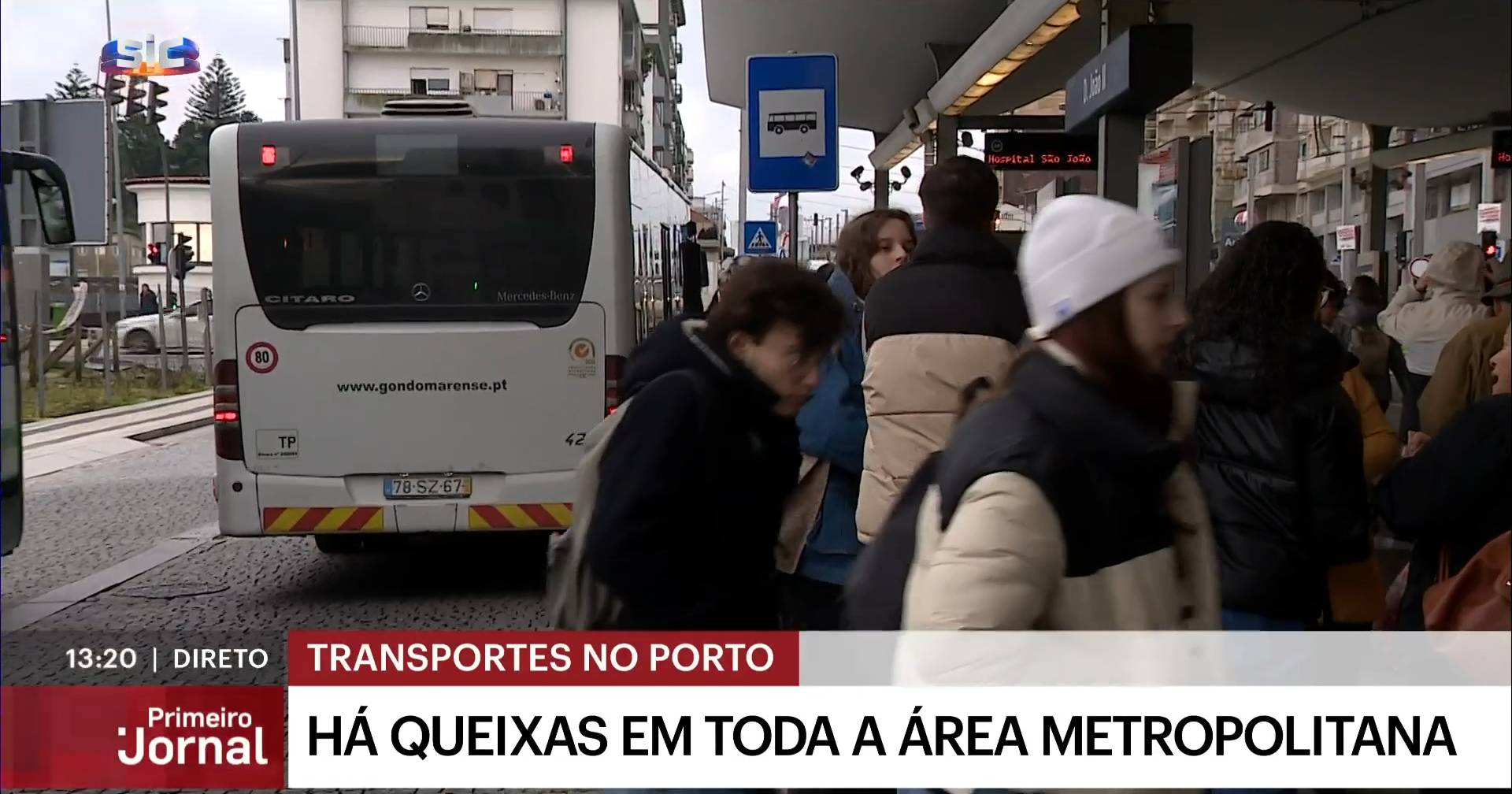 Mantêm-se as filas e o descontentamento: autocarros da UNIR “não passam” e geram protestos no Grande Porto e em Braga