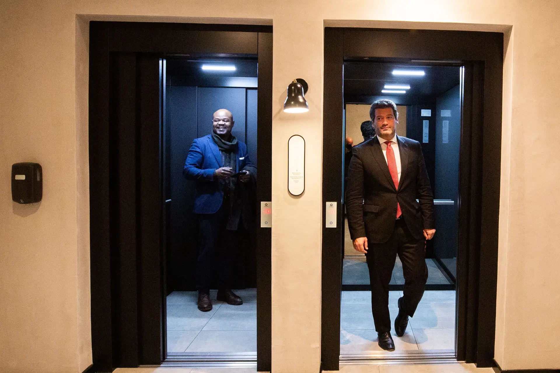 O Presidente do Chega, André Ventura, a chegar às jornadas parlamentares do partido, em dezembro de 2023, para preparar as legislativas de 10 de março de 2024