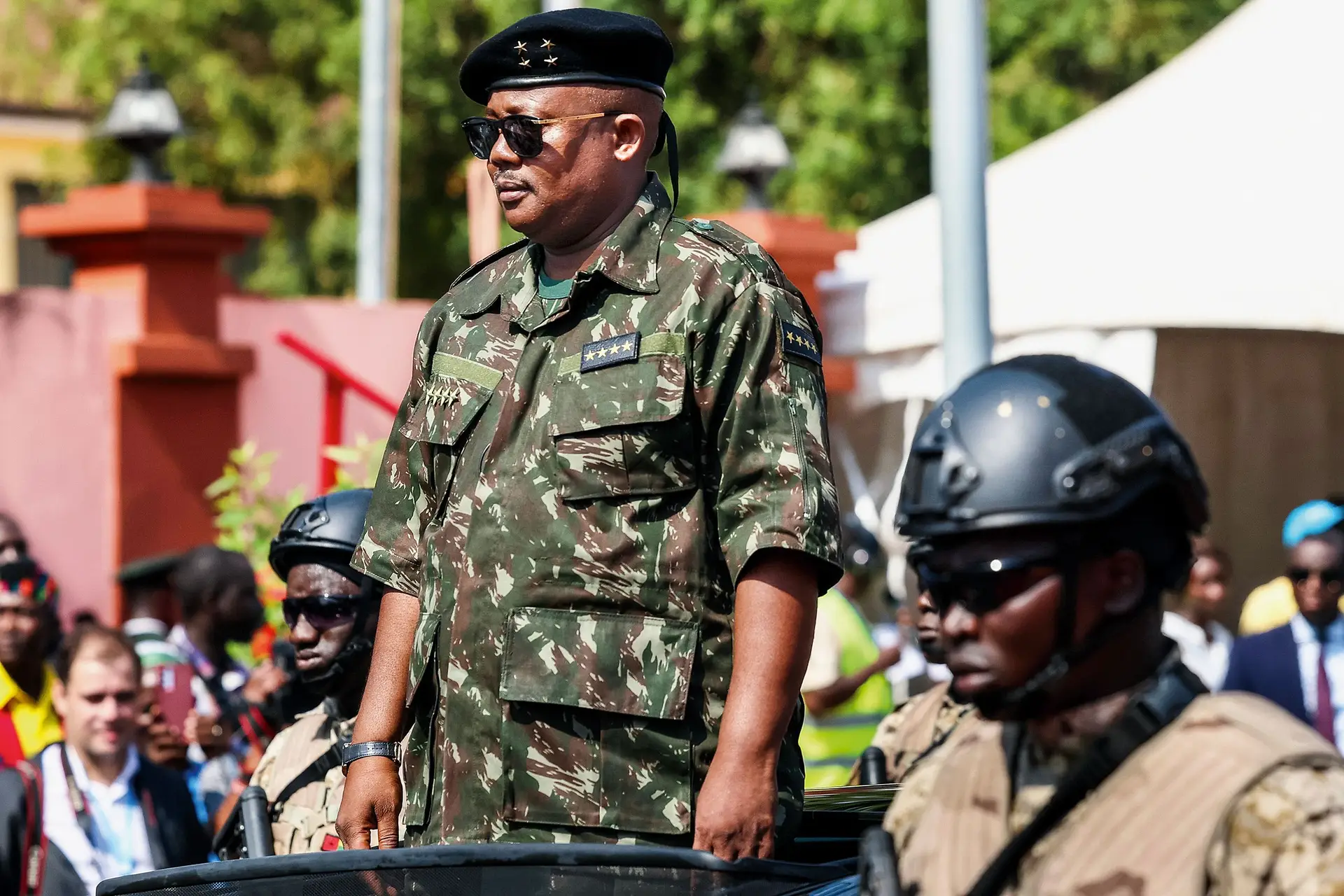 O Presidente da República da Guiné-Bissau, Umaro Sissoco Embaló, na capital do país africano, 16 de novembro de 2023