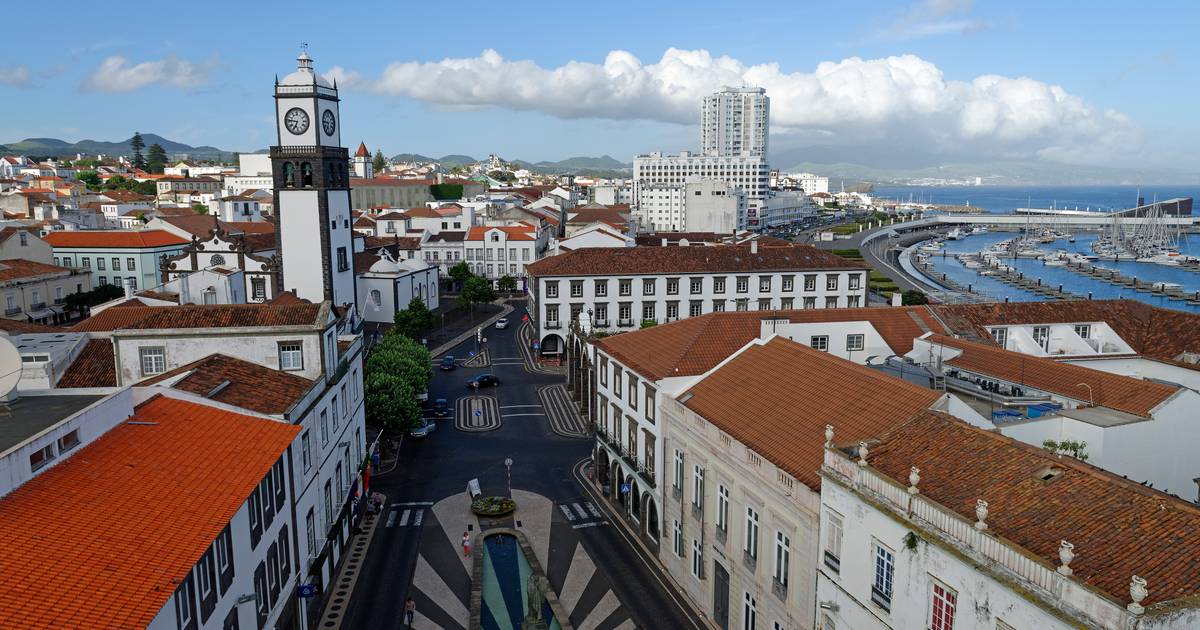 Instituições estáveis e cativar jovens: o futuro dos Açores passa por aqui
