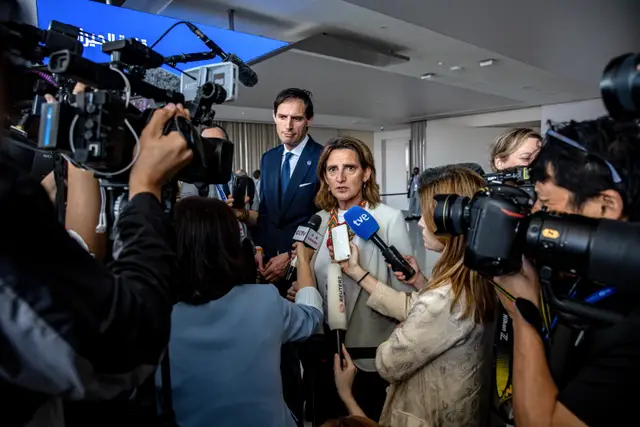 The European Union's climate commissioner at COP28, Wopke Hoekstra, and the Spanish Minister for Ecological Transition, Teresa Ribera, speak to journalists. MARTIN DIVISEK