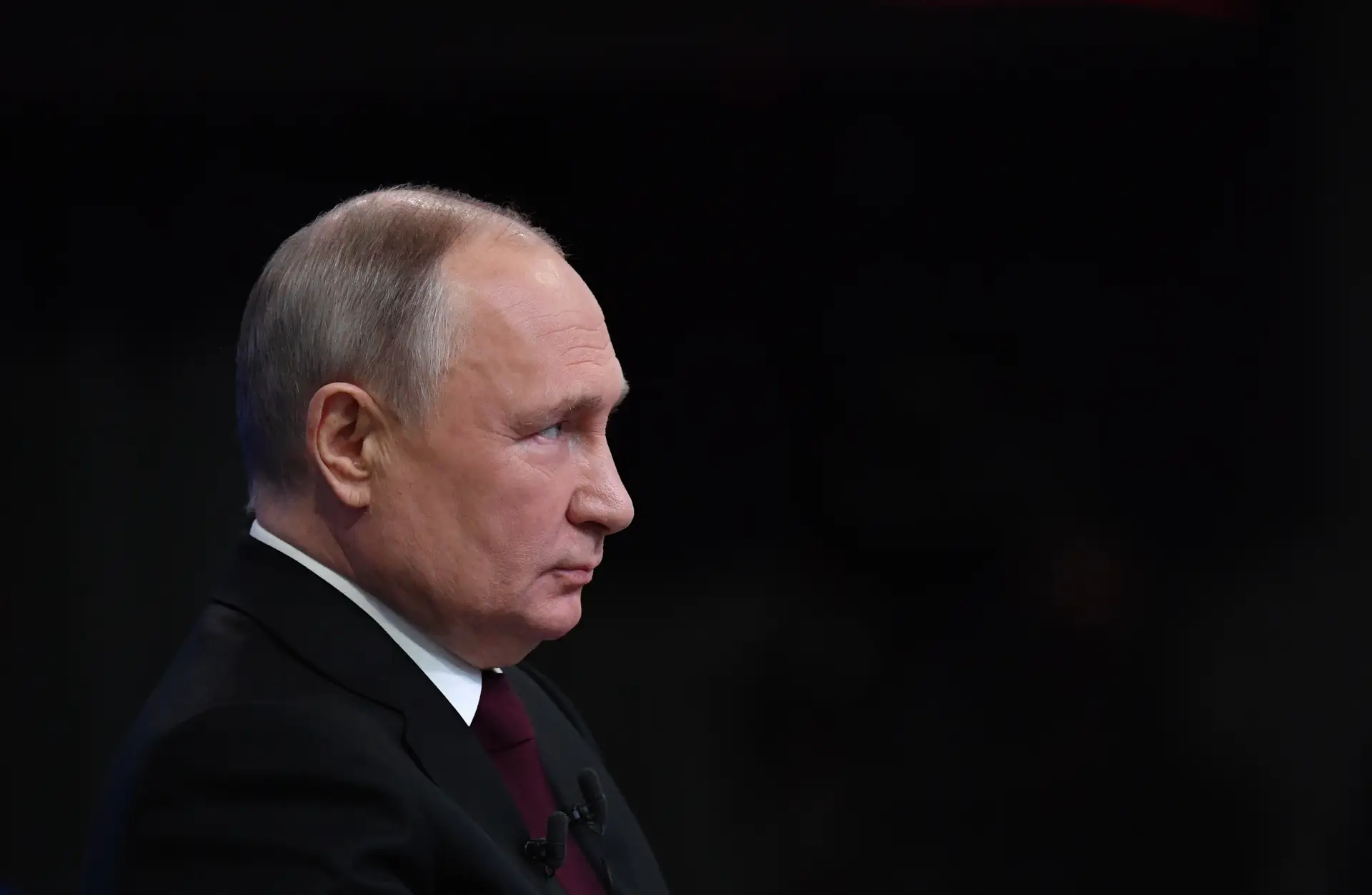 Putin não larga a casa, Zelensky vai limpando a casa e Lukashenko quer mandar a casa abaixo (o 804º dia em guerra)