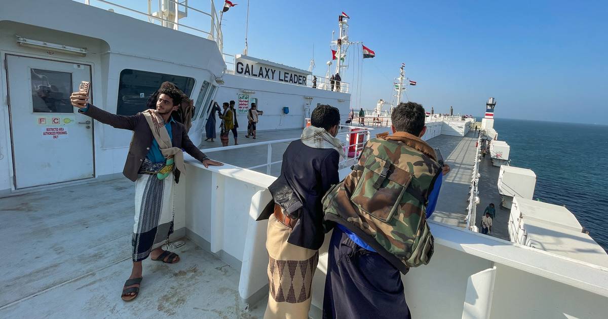 Irão rejeita envolvimento nos ataques huthis no Mar Vermelho