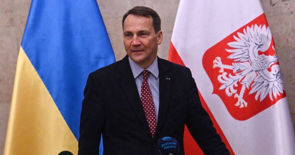 Trump “tem de perceber que Putin está a gozar com ele”, avisa Polónia